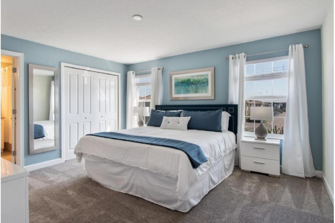 Four-Bedroom Townhome Davenport Exteriör bild